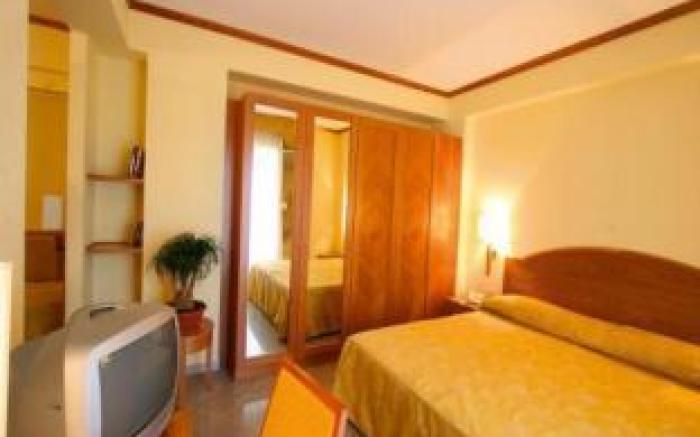 Hotel Tirreno