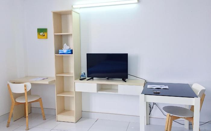 M- H Service Apartment Studio type with big window
