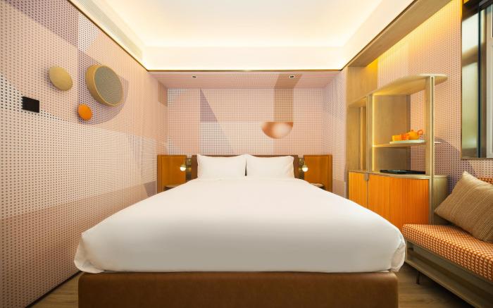 Orange Hotel Shanghai Xizang North Road Metro Station
