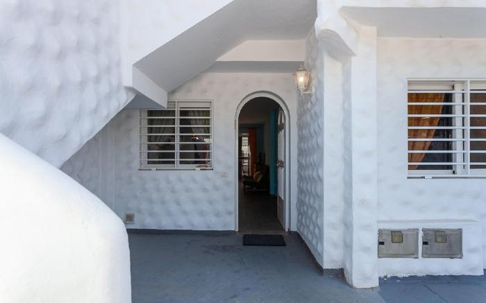 Apartment near the beach with a huge terrace patio, wifi and parking