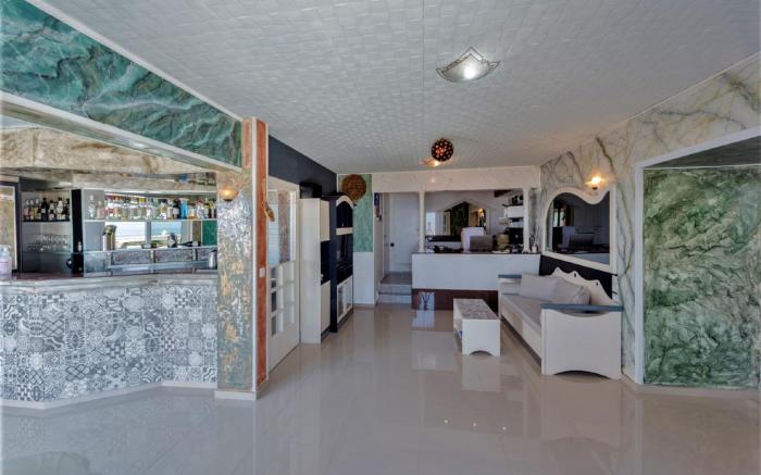 Magnificent Views Suite