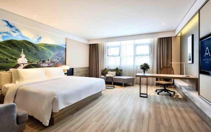 Atour Hotel Chengdu Tongzilin South Railway Station
