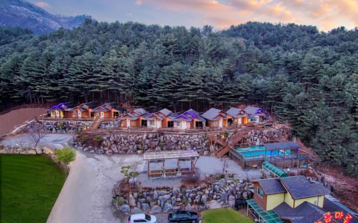 Gapyeong Areummaru Pension