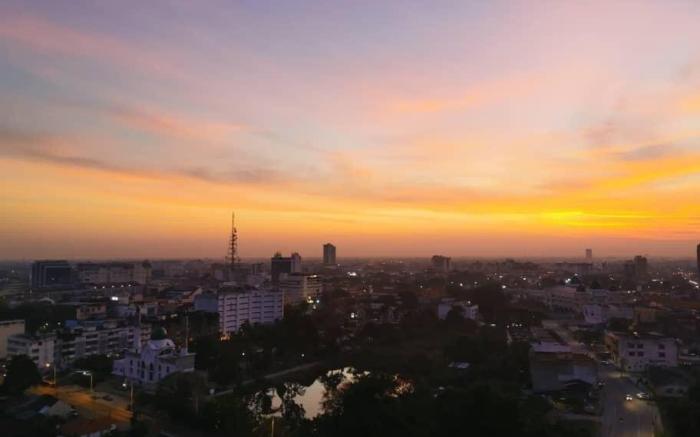 Prestige Sky 2BR (A12-5) | High Floor | Free Wifi