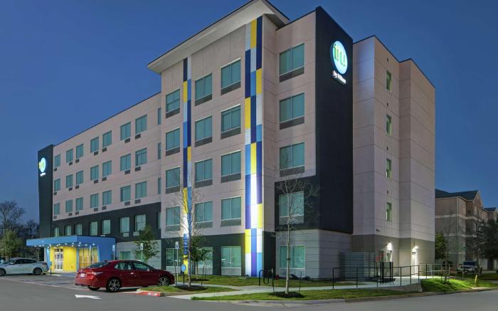 Tru by Hilton Austin Airport
