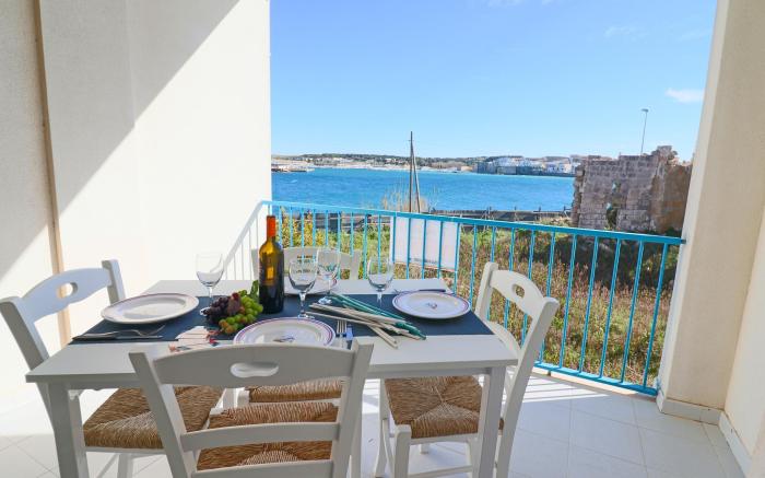 Holiday Apartment With Wi-fi, Air Conditioning And Panoramic Sea View Pets