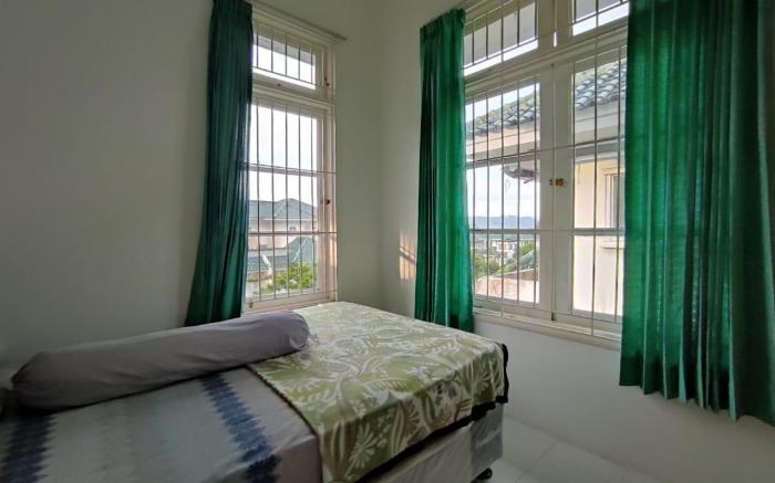 Villa Resort 4 Kamar Kolam Renang Pribadi