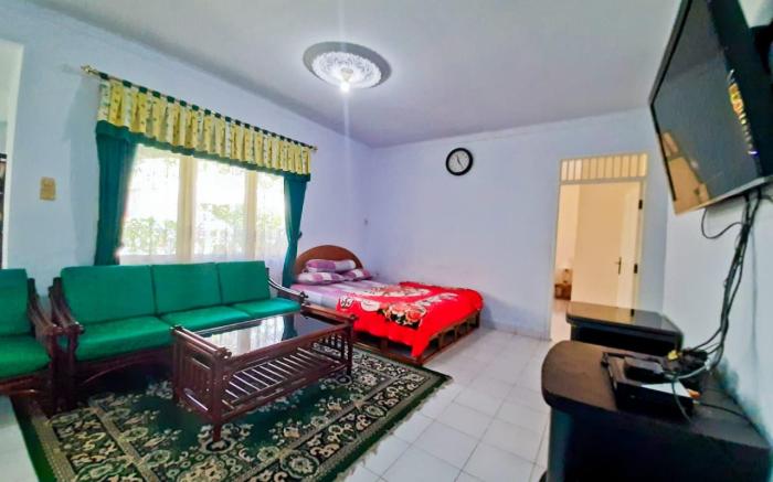 Villa Andri 3 Kamar Kolam Pribadi Dekat Kota Bunga
