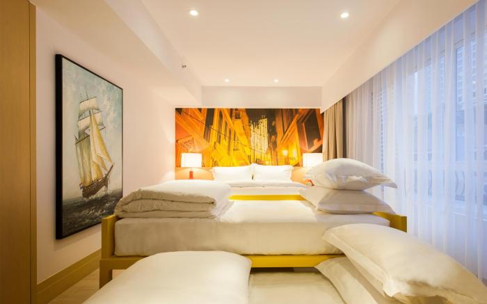 Caravel Hotel