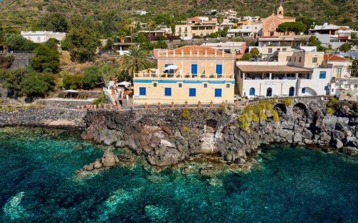 L'Ariana Isole Eolie UNA Esperienze 