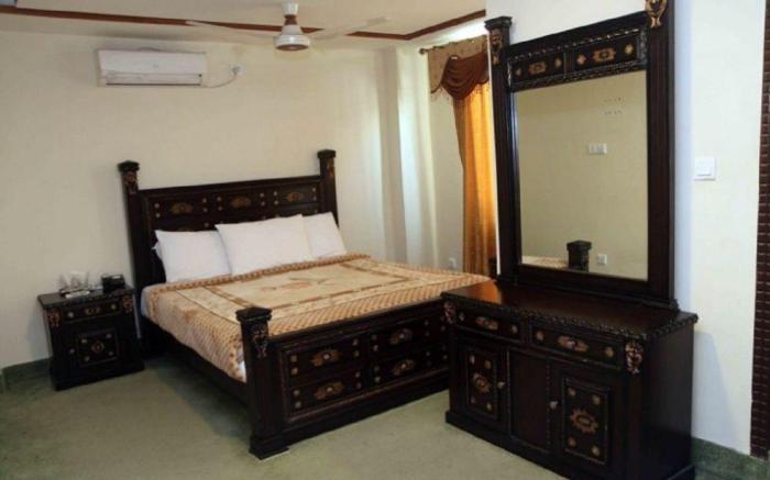 Hotel Heaven Heights