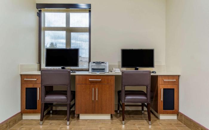 Comfort Inn & Suites Lakewood by JBLM