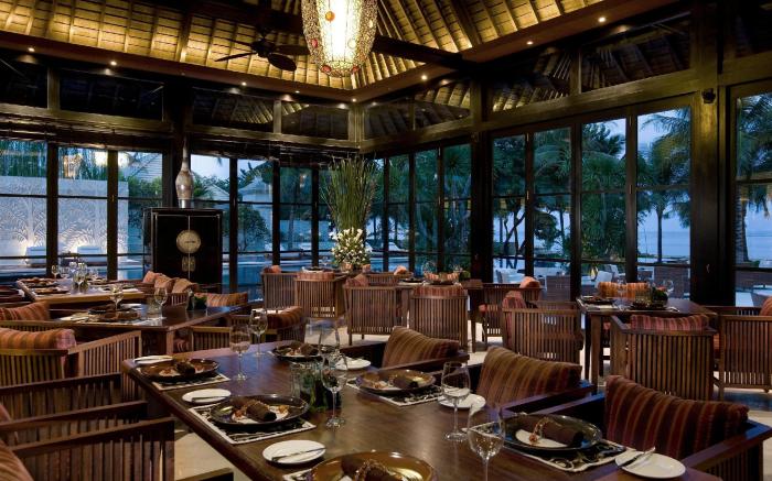 The Royal Santrian Luxury Beach Villas