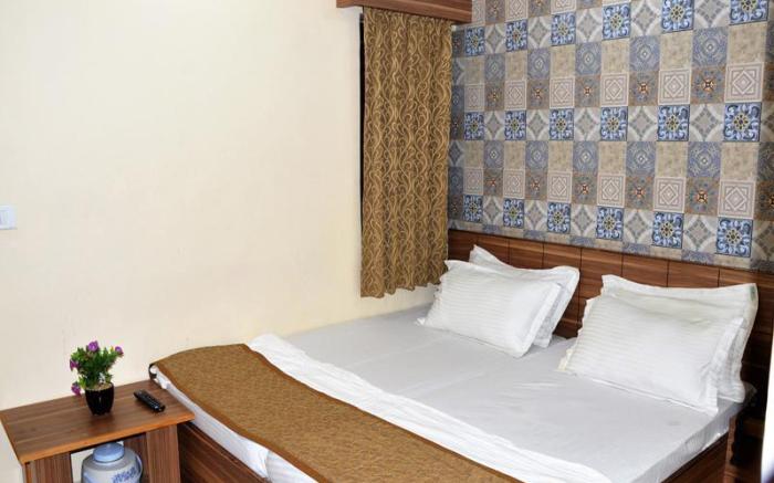 Hotel Ata Inn & Restaurant