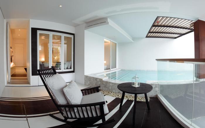 Veranda Pool Suite