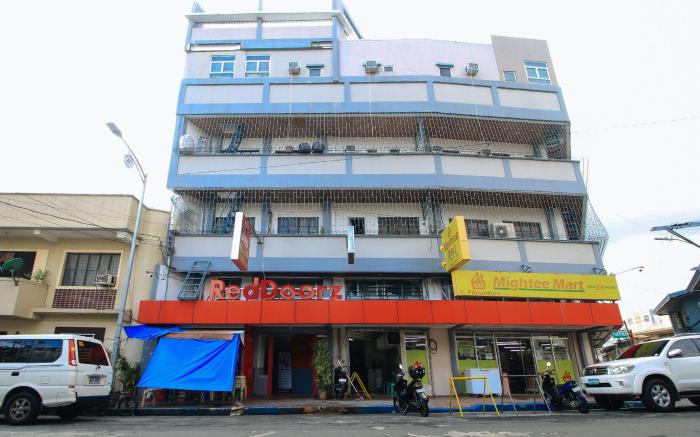 RedDoorz @ P Florentino Street Sampaloc Manila