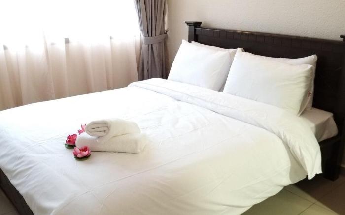 Deluxe PoolView Beach Batu Ferringhi 2 Rooms - 502