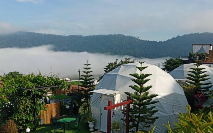 Stratus  Resort