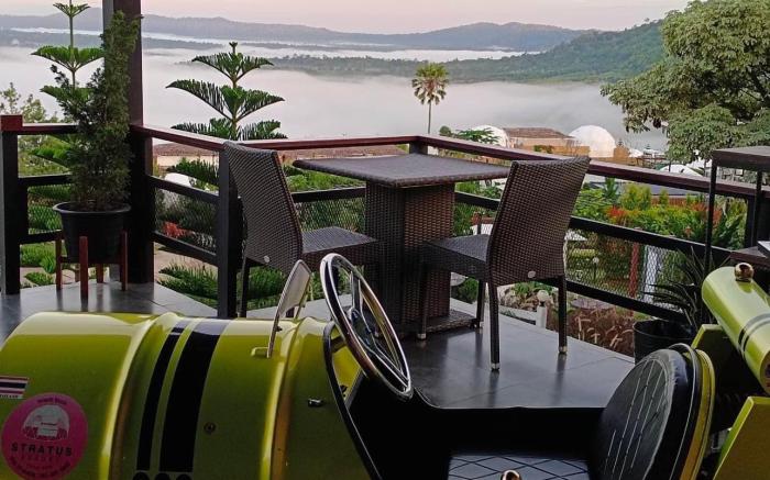 Stratus  Resort