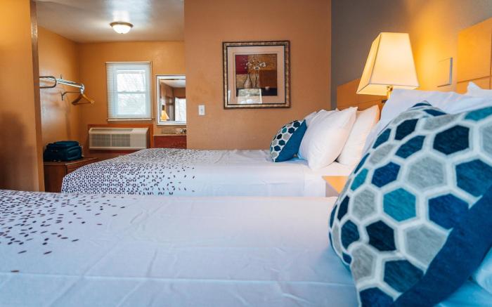 Quiet Corner Inn Brooklyn