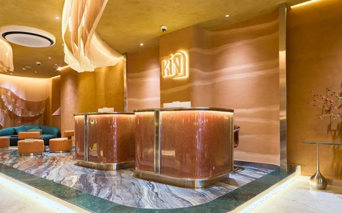 Kin Hotel Ly Tu Trong