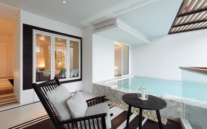 Veranda Pool Suite