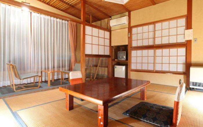 Hatsunoyu                                                                                 