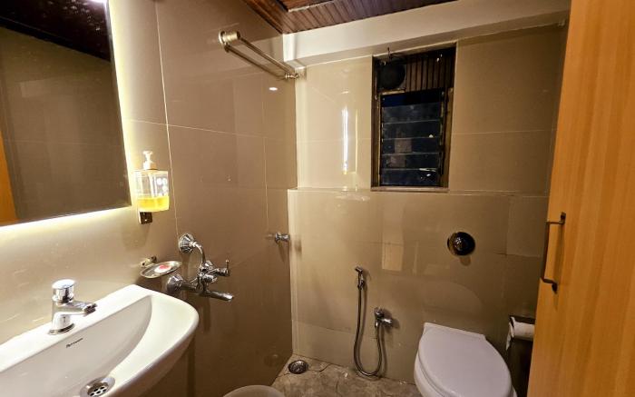 Vista Vashi Inn