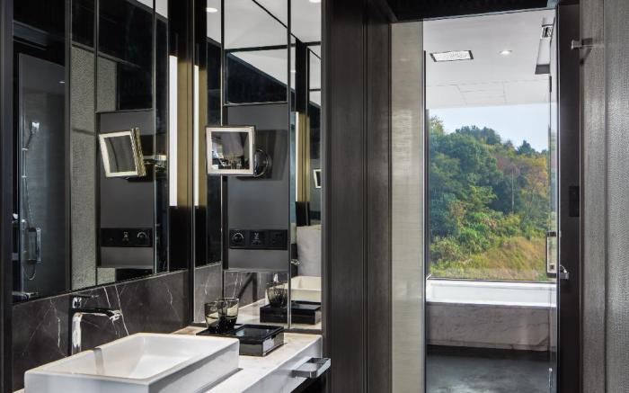 Hilton Ningbo Dongqian Lake