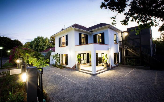 Twice Central Guesthouse