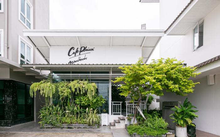 Ruan Plaisoi Apartment