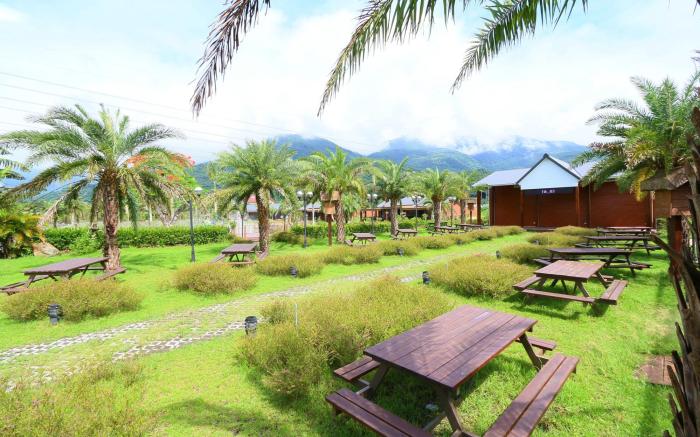 RUISUI PALM LAKES BED AND BREAKFAST