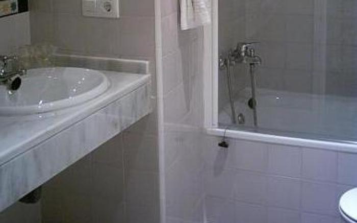 Basic Hotel Puerta de Sevilla