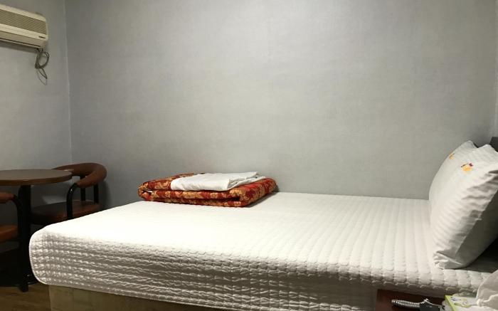 J Motel