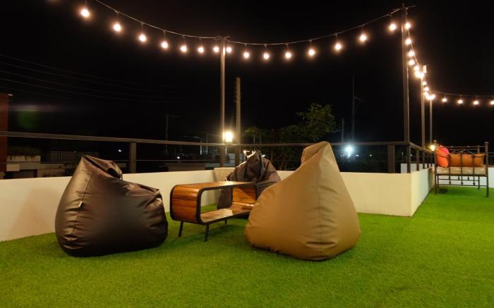 Pool Access Villa Huahin 4 Bedroom Near The Market