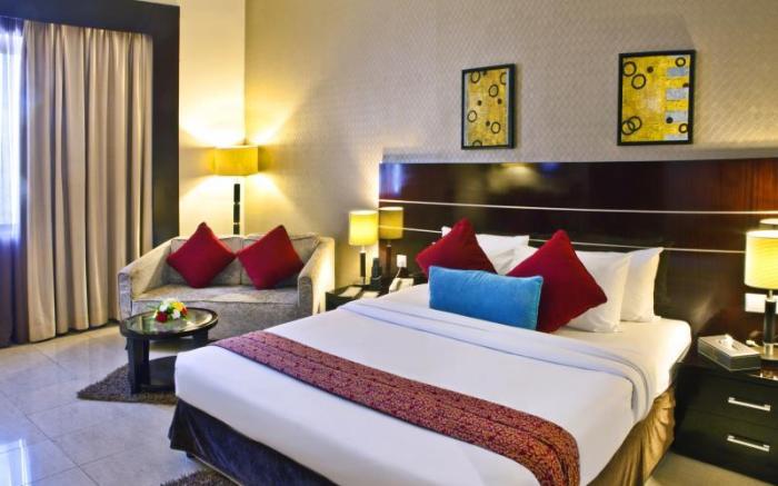 Landmark Riqqa Hotel