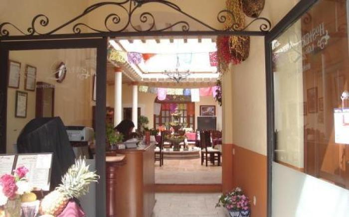 Dos Patios Queretaro Curamoria Collection