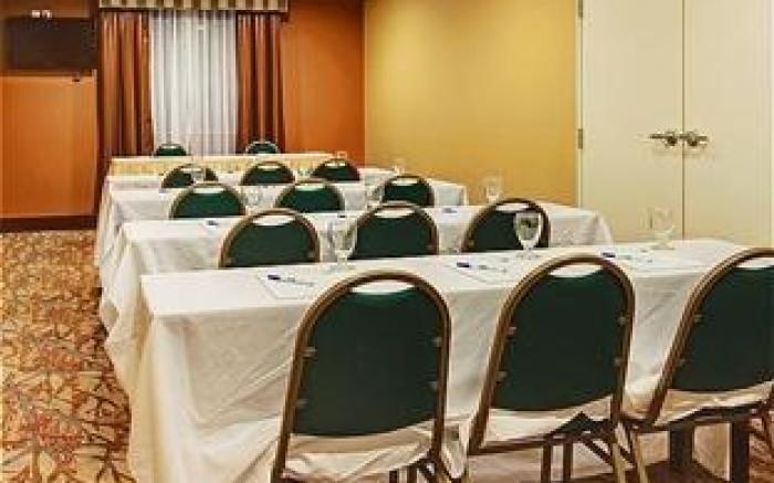 Holiday Inn Express Hotel & Suites Hamburg By IHG