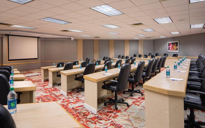 Holiday Inn Express Nashville-Downtown By IHG