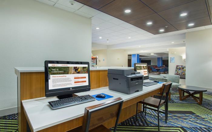 Holiday Inn Express & Suites Lebanon By IHG