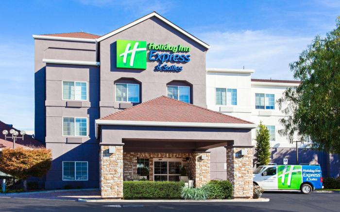 Holiday Inn Express Oakland Airport By IHG