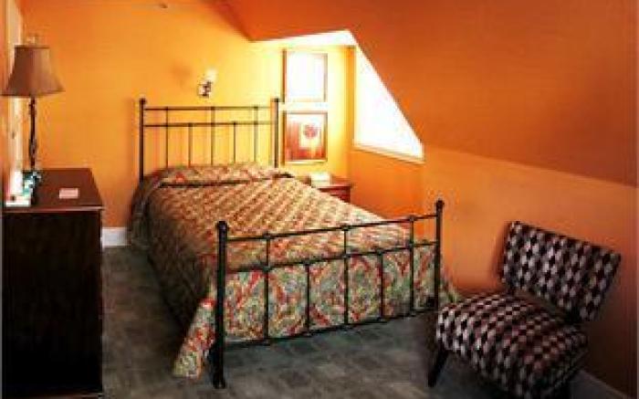 Longwood Inn