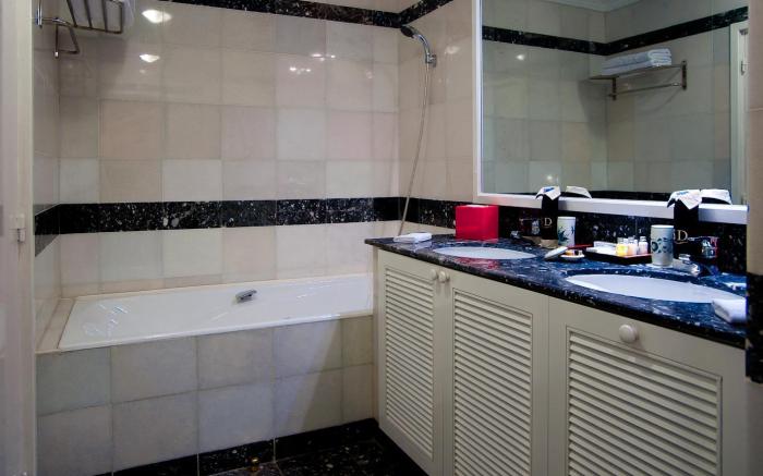 Saigon Domaine Luxury Residences