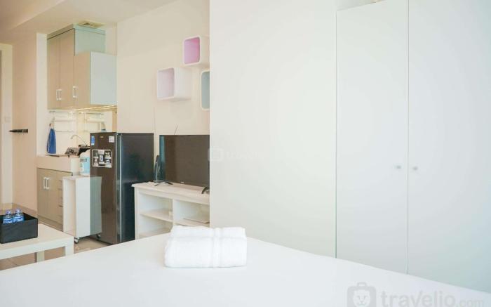 Relax Studio Room @ Tree Park BSD Apt By Travelio