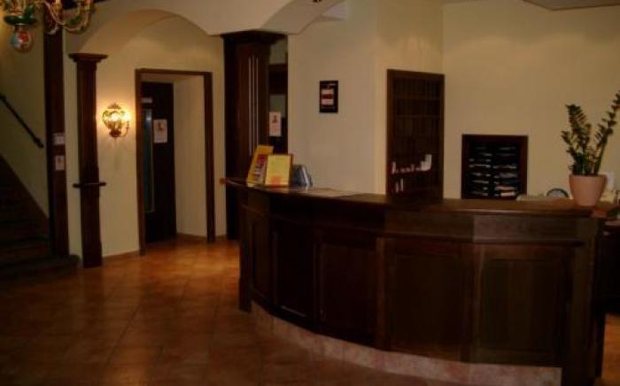 Euro Youth Hotel & Krone