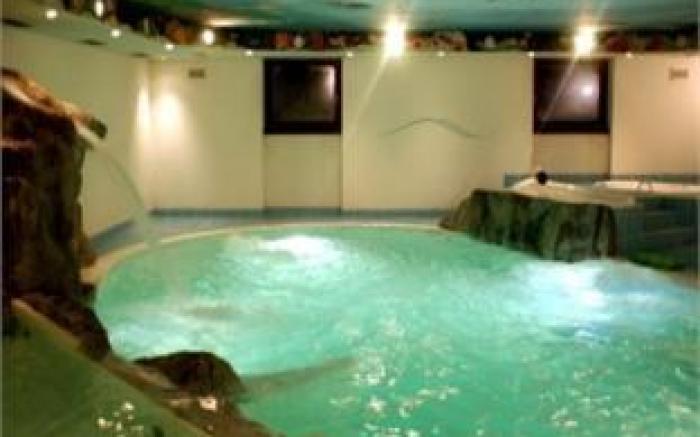Alexander Charme Hotel