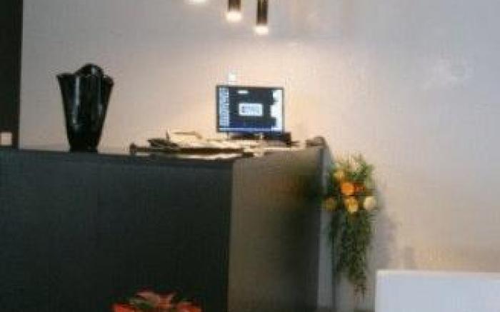 Lacroma Aparthotel