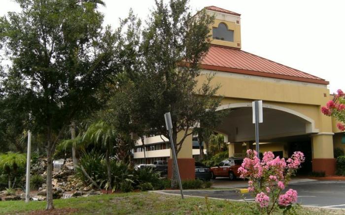 Opal Hotel and Suites - Adults Only