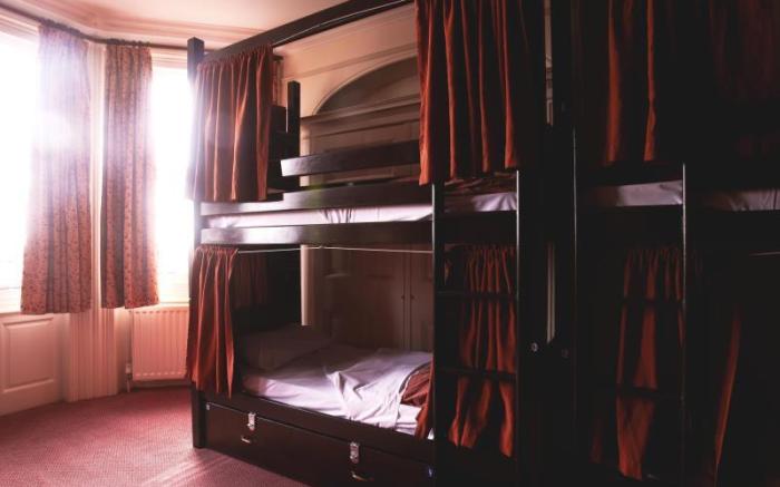 Palmers Lodge: Swiss Cottage