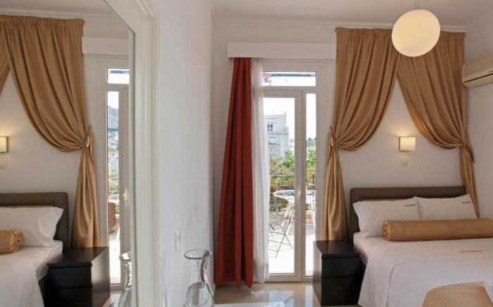 Metropolis Hotel